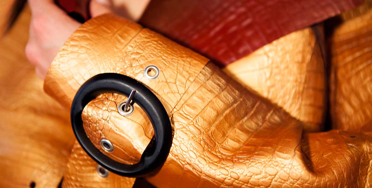 Vivishine Latexpflege f�r perfekten Glanz und lange Haltbarkeit von Latexkleidung � jetzt online bestellen bei Latexcrazy